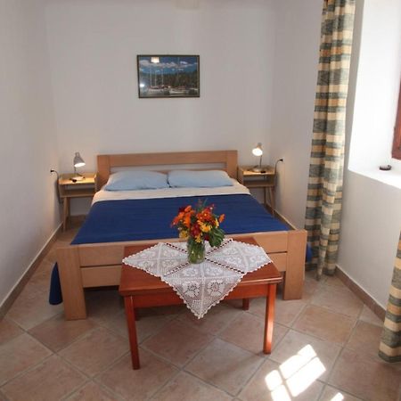 Apartments Anita Велі-Лошинь Екстер'єр фото