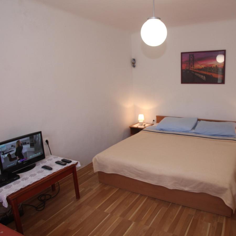 Apartments Anita Велі-Лошинь Екстер'єр фото